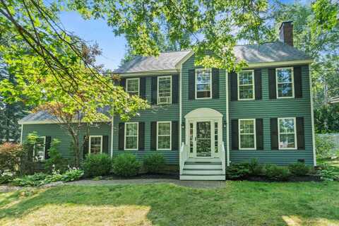 2 Trishas Way, Stratham, NH 03885