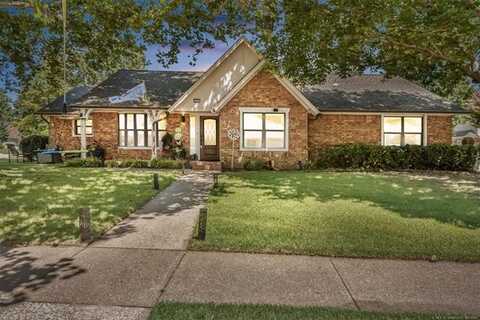 8401 S 4th Street, Broken Arrow, OK 74011