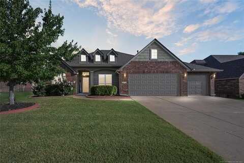4612 W Louisville Street, Broken Arrow, OK 74012