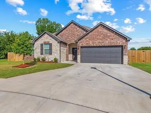 1507 Foxtail Park Lane, Bartlesville, OK 74006