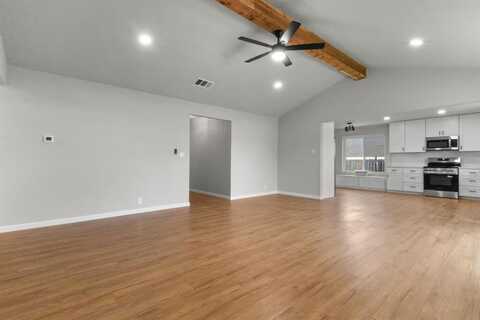 414 Hallmark Drive, Arlington, TX 76011