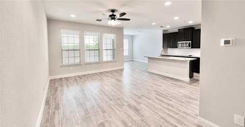 670 Sandiford, Mansfield, TX 76063