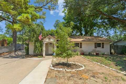 1917 Dogwood Drive, Arlington, TX 76012