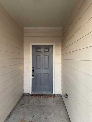 10341 Castle Lyons Lane, Fort Worth, TX 76036