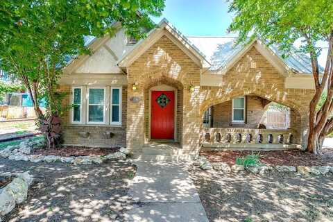 3951 Meadowbrook Drive, Fort Worth, TX 76103