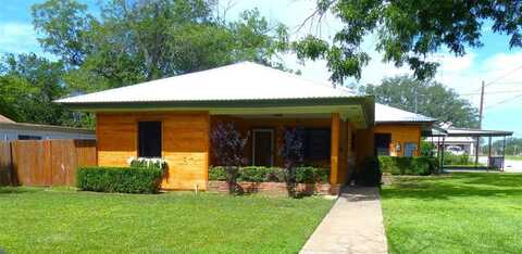 1506 Wall, Brady, TX 76825