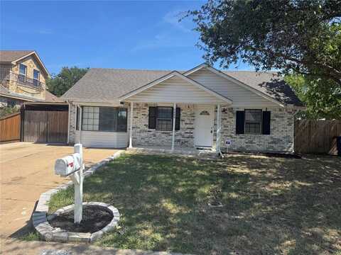 2465 Chadwick Drive, Fort Worth, TX 76131