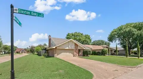 2530 Clayton Oaks Drive, Grand Prairie, TX 75052