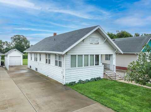210 N 8th Street, Mapleton, IA 51034