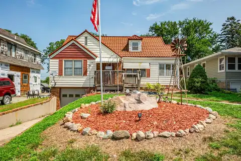 105 W Gilman Terrace, Sioux City, IA 51104
