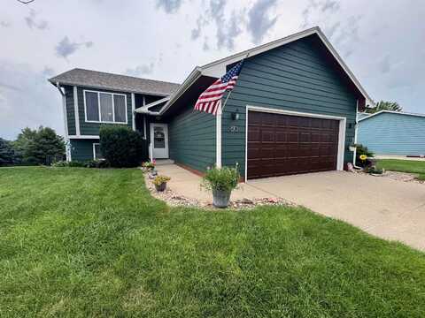 1610 Country Club Dr, Elk Point, SD 57025