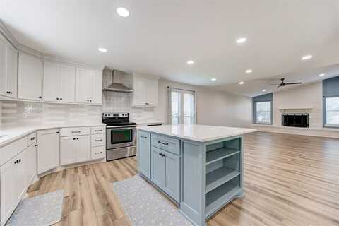 2501 Valley Brook Drive, Edmond, OK 73034