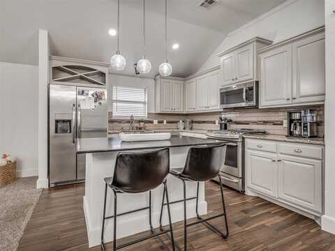 5112 NW 163rd Street, Edmond, OK 73013