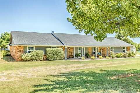 520 S Owen Drive, Mustang, OK 73064
