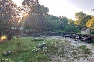 5854 County Rd 263, Carl Junction, MO 64834