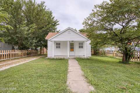 2203 S Tyler Avenue, Joplin, MO 64804