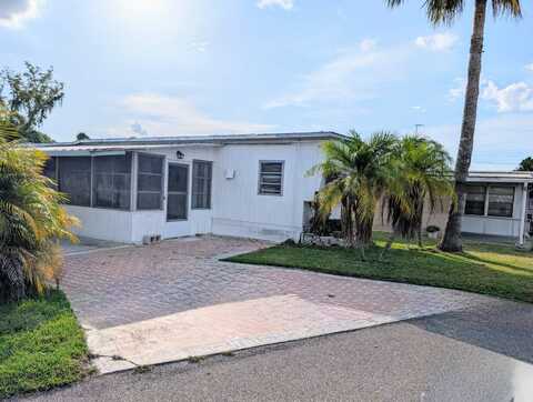 563 Falcon Ave, Lakeland, FL 33815