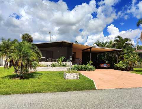 38 S. Pioneer St., North Fort Myers, FL 33917
