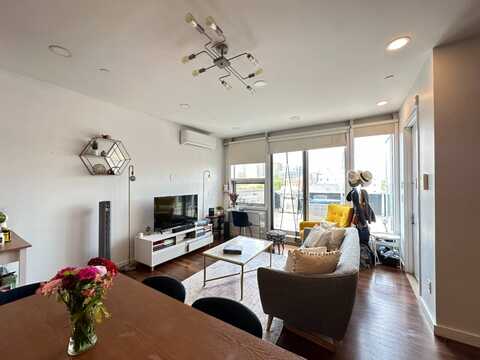 195 Classon Avenue, Brooklyn, NY 11205