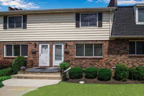 43 Stoneledge Ct, Williamsville, NY 14221
