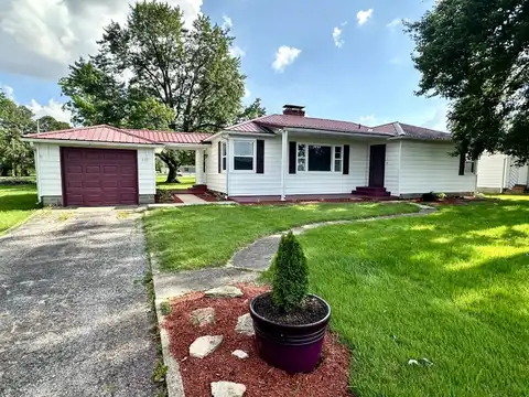 212 S 8th ST SE, Clay City, IL 62824