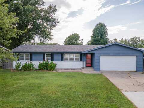 204 N Parkview Ave, Coffeyville, KS 67337