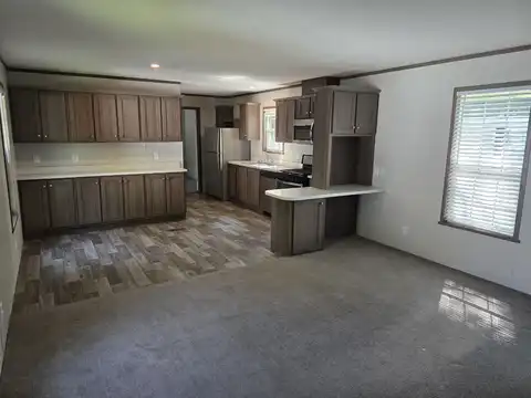 2485 Birch Drive, Kawkawlin, MI 48631