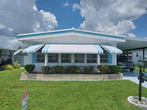 15746 Breezy Point Dr, North Fort Myers, FL 33917