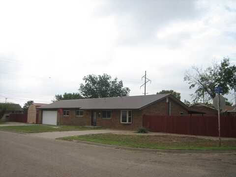 801 Ave. F, Farwell, TX 79325