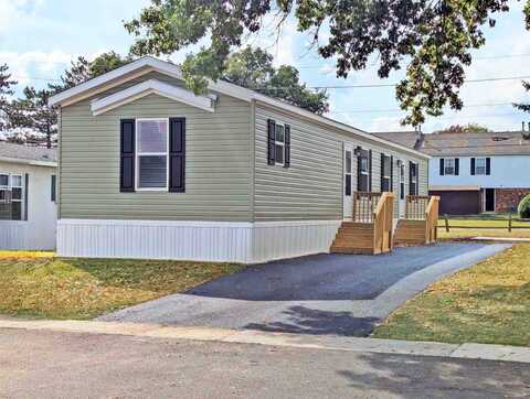 1306 Chateau Circle, Findlay, OH 45840