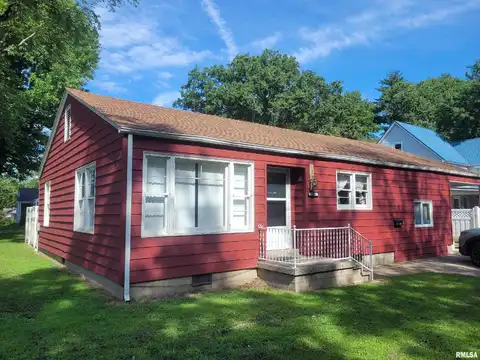 219 S POPE Street, Benton, IL 62812
