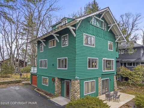 119 Falls Drive, Buck Hill Falls, PA 18323
