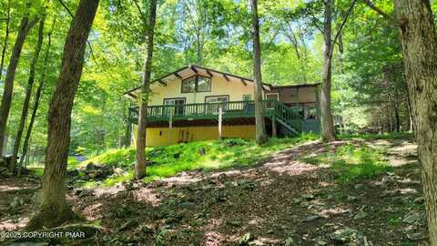 5814 Decker Road, Bushkill, PA 18324