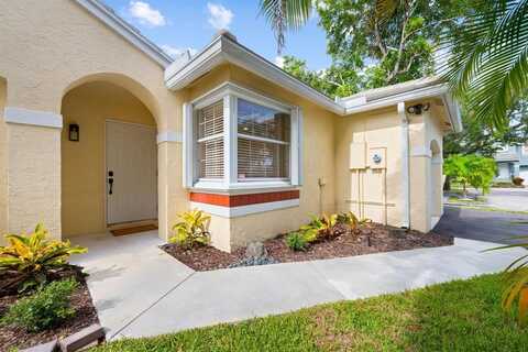 9953 NW 9th Ct, Plantation, FL 33324