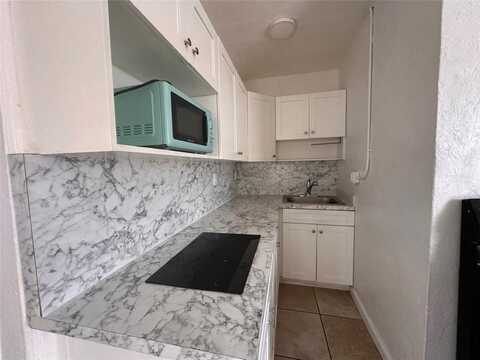 728 SW 6th St, Dania Beach, FL 33004