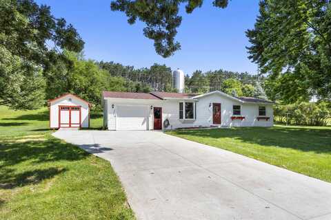 390 BLAINE Street, IOLA, WI 54945