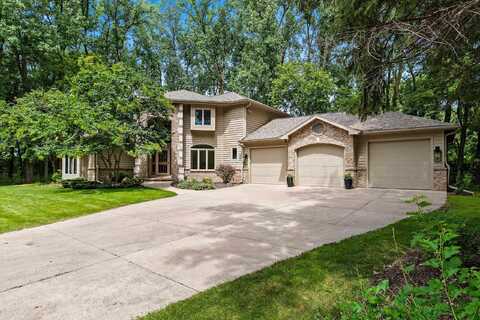 712 WILDERNESS Court, NEENAH, WI 54956
