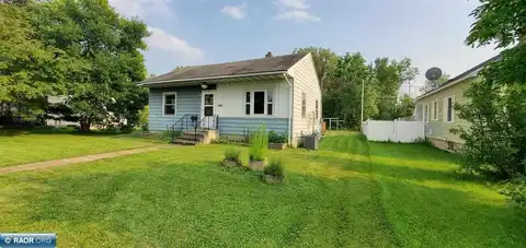 1322 W 2nd St, Eveleth, MN 55734