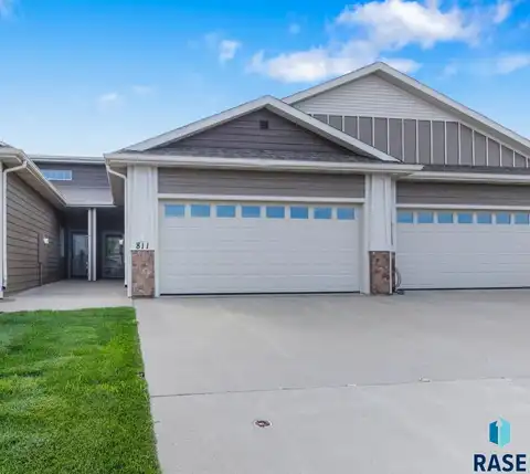 811 E El Dorado Ct, Sioux Falls, SD 57108