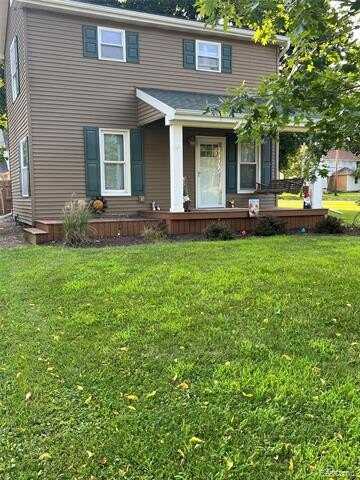 607 W Henry Street, Charlotte, MI 48813