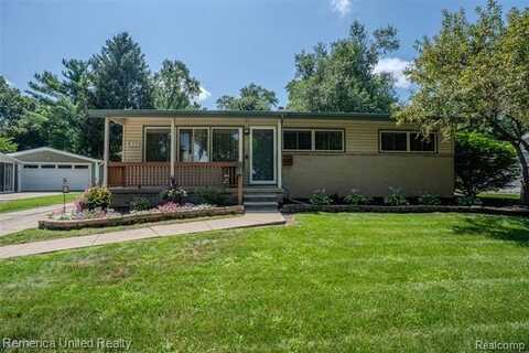 839 Sweetbriar, Milford, MI 48381