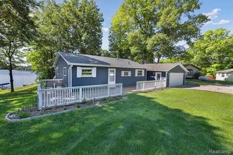 3135 Muntin Drive, Millington, MI 48746