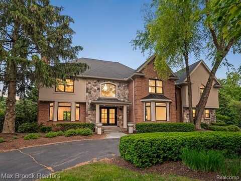 4331 Spruce Hill Lane, Birmingham, MI 48301