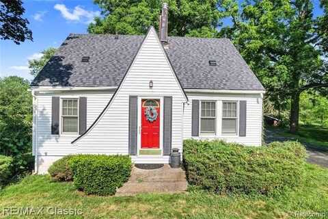 25200 Milford Road, South Lyon, MI 48178
