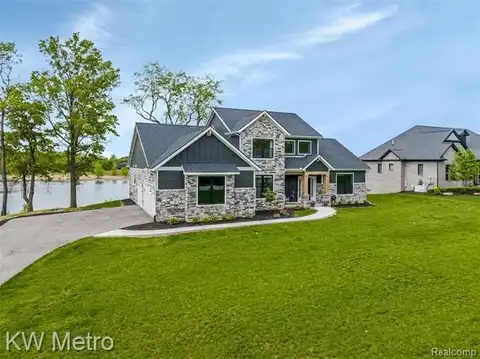 1585 Kriss Crossing Road, Brighton, MI 48114