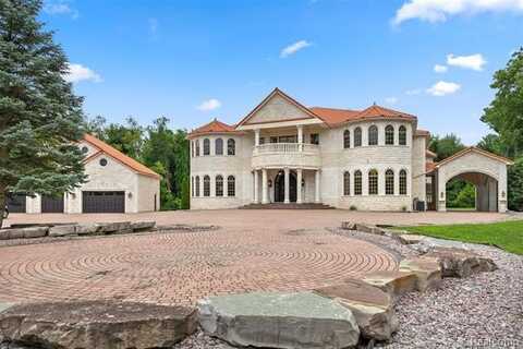 18585 Sheldon Road, Northville, MI 48168