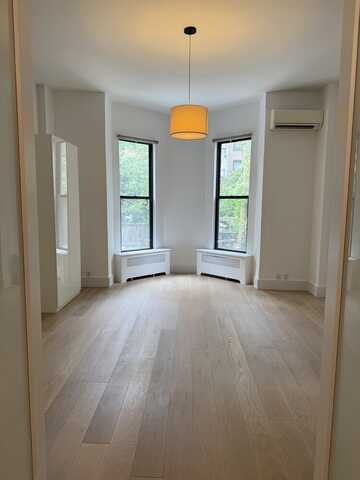 204 Washington Avenue, Brooklyn, NY 11205