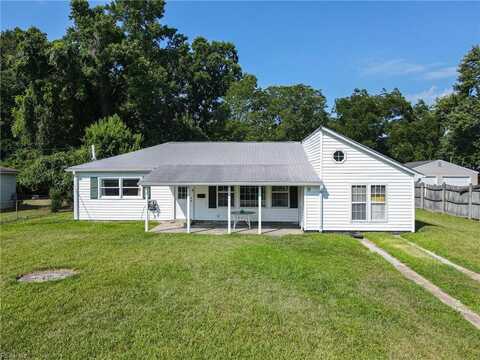 10 Cottage Lane, Newport News, VA 23603
