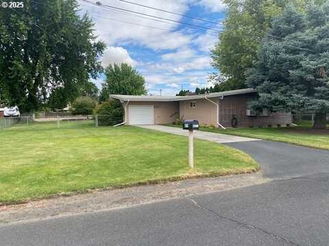 4211 SW BROADLANE AVE, Pendleton, OR 97801