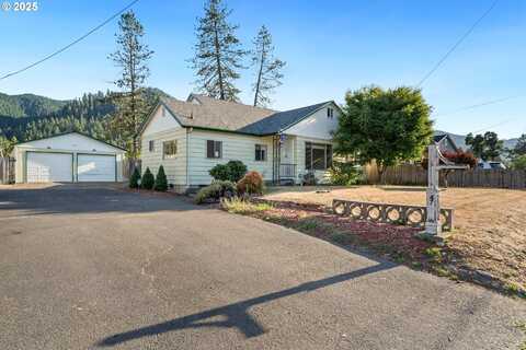 47578 SCHOOL ST, Oakridge, OR 97463